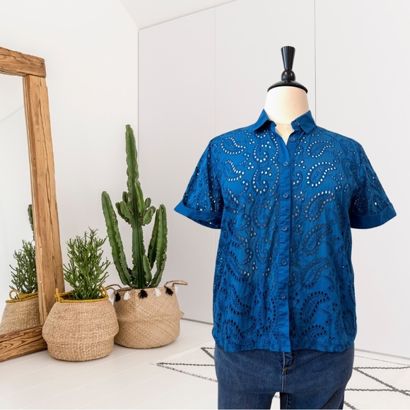 Chico's Tops - Chicos Short Sleeve Paisley Eyelet Button Down Top